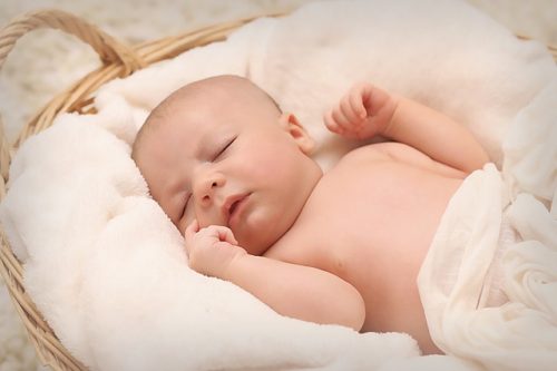 ベイビースキンに憧れて – 赤ちゃんの時からニキビ肌